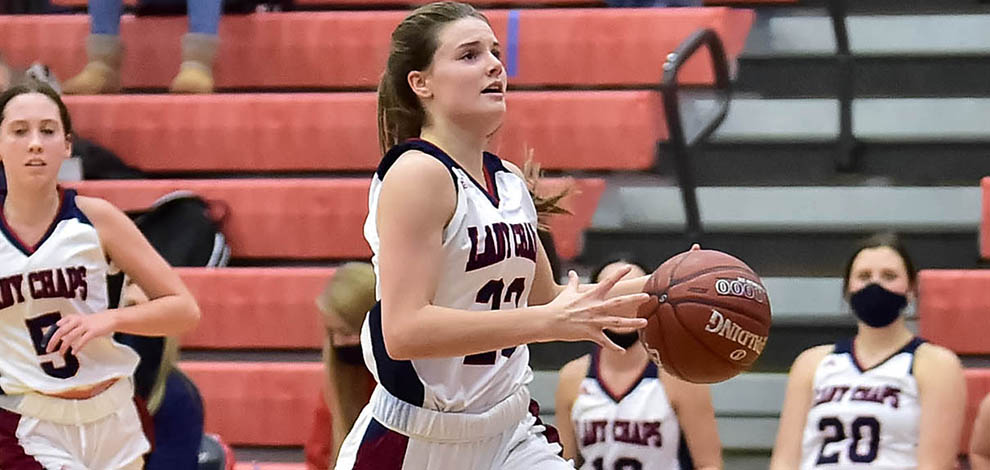 Girls Basketball Goes 2-2 in Bells Tournament
