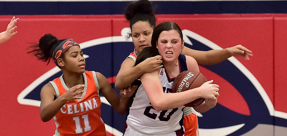 Girls Basketball Defeats Howe, 49-23