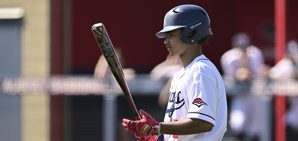 Chaps Defeat Van Alstyne, 4-1