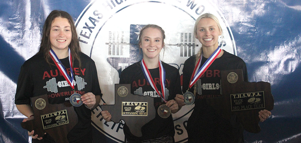 Girls Powerlifters Place 3rd at State Meet