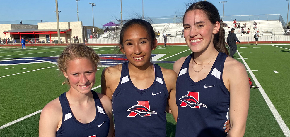 Six Girls Track Athletes Advance to Area Meet